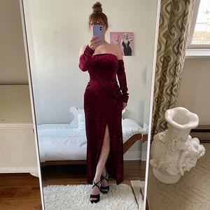 NWT BURGUNDY VELVET SPLURGE MAXI DRESS SLIT OFF THE SHOULDER LONG SLEEVE
